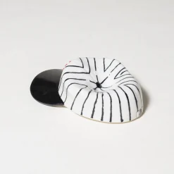 [MAILLOT X MANFROMEAST] NY CAP CERAMIC TRAY INCENSE HOLDER