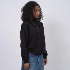 [RHODOLIRION] PS1085 SWALLOW EMB. TURTLE NECK TEE _ B-BLACK
